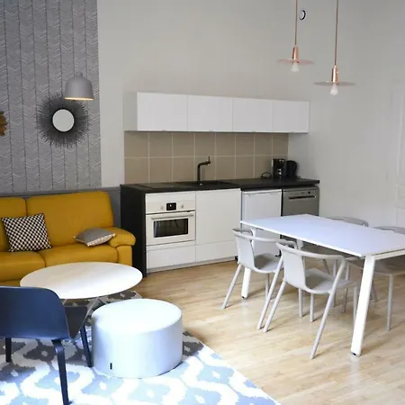 Cosy Apartment Ideally Located In The Old Town Lione Esterno foto
